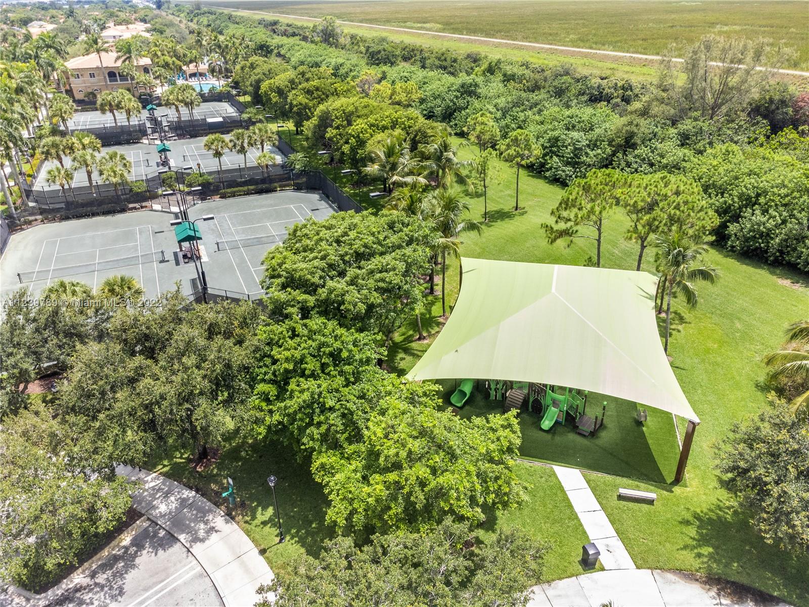 HERON BAY - Residential