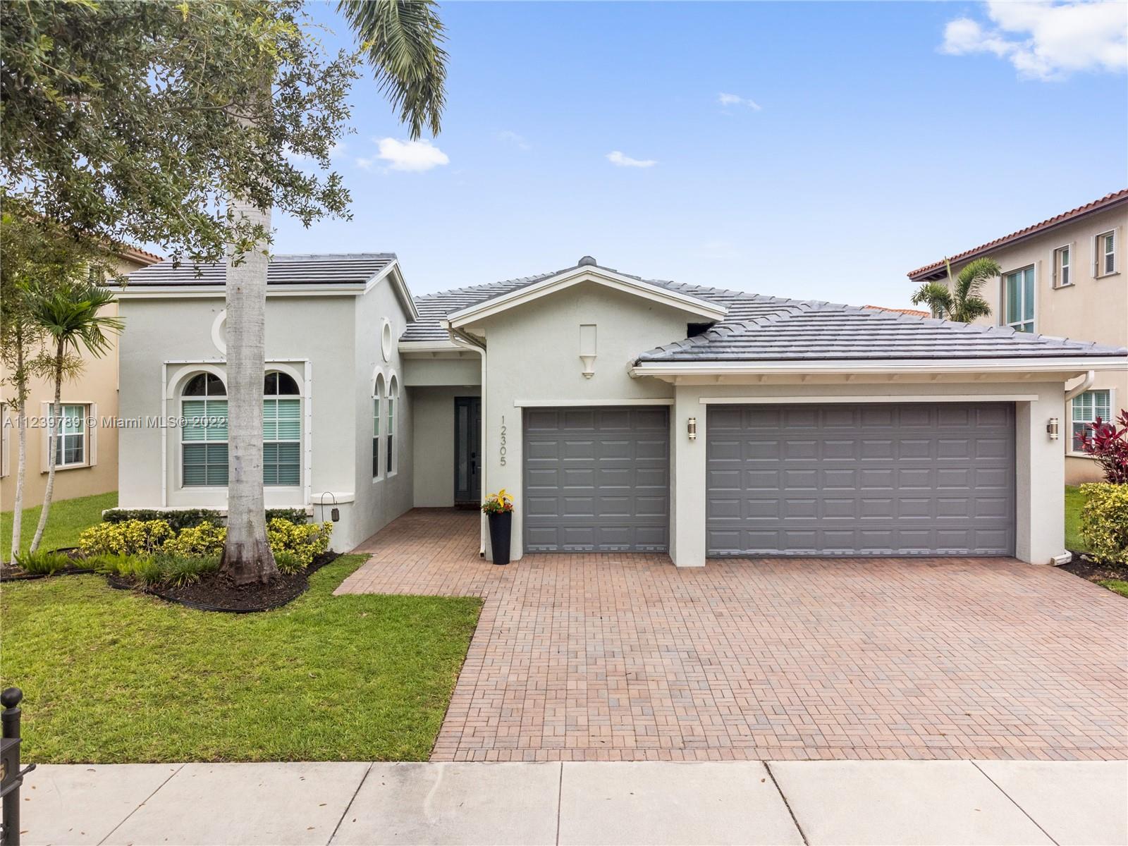 HERON BAY - Residential