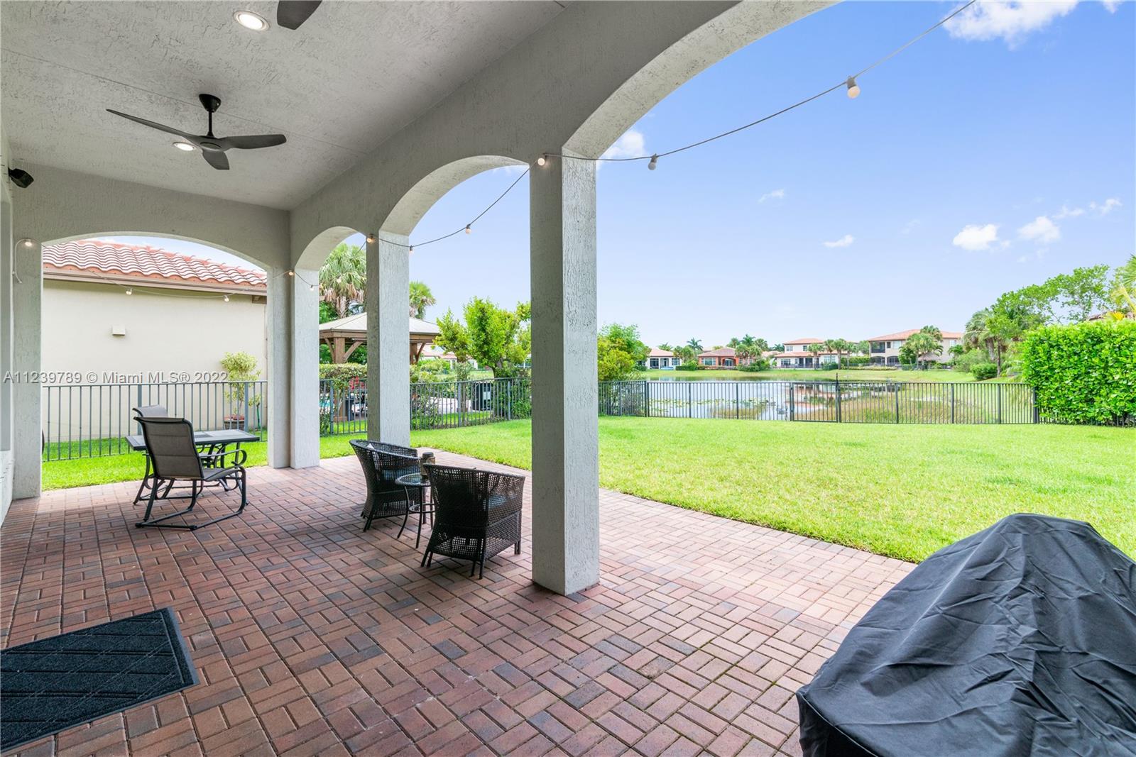 HERON BAY - Residential