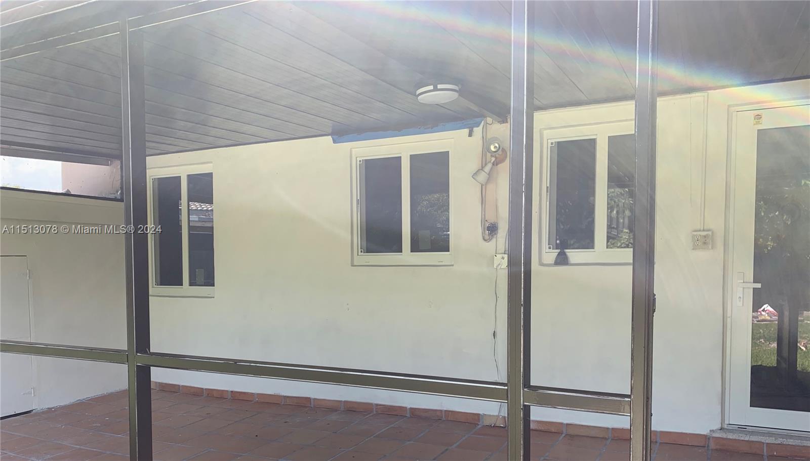 BREEZEVIEW MANORS - Residential Lease