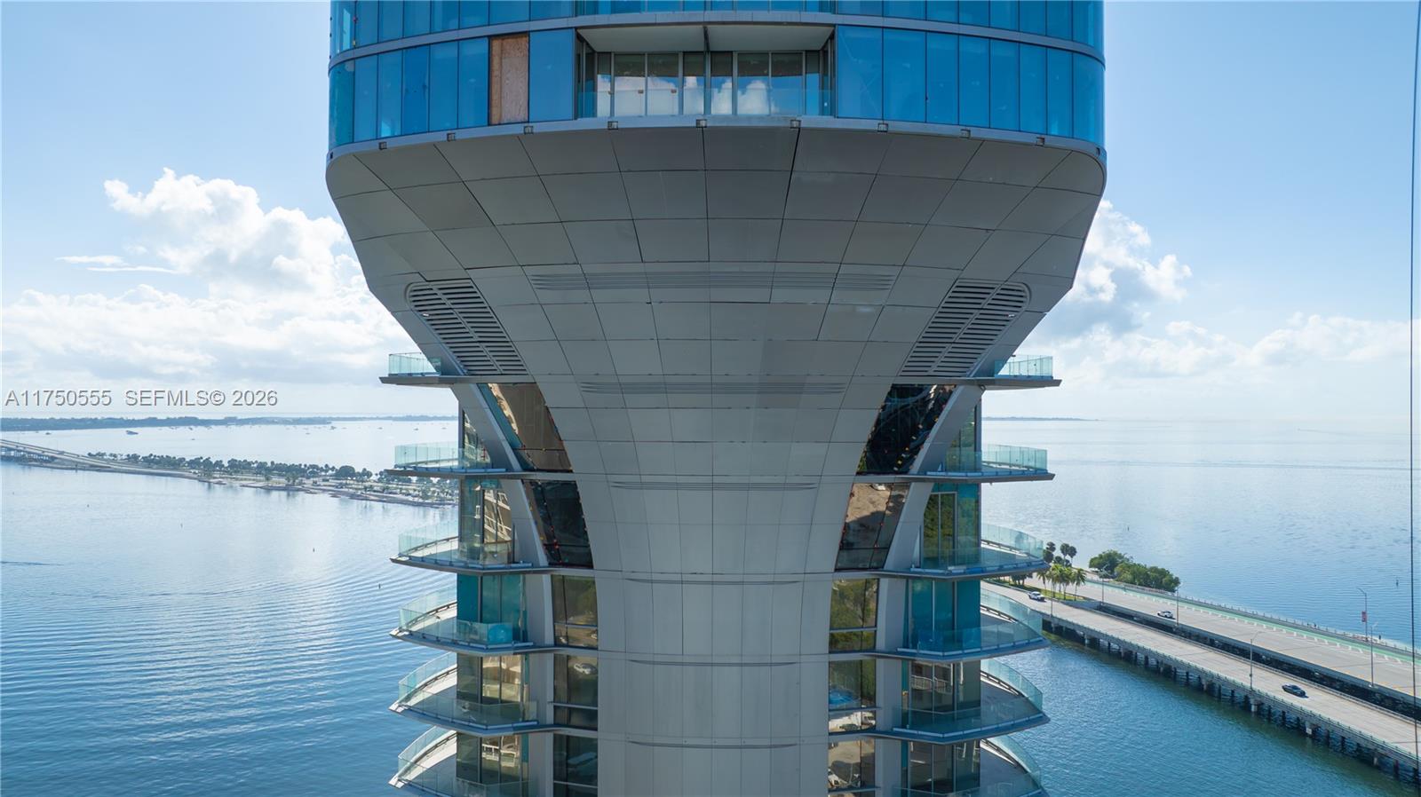 Una Residences - Residential
