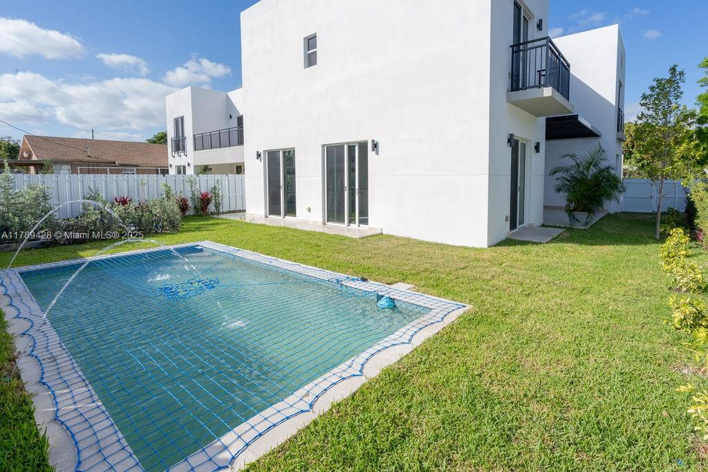 BRICKELL ESTATES - Residential