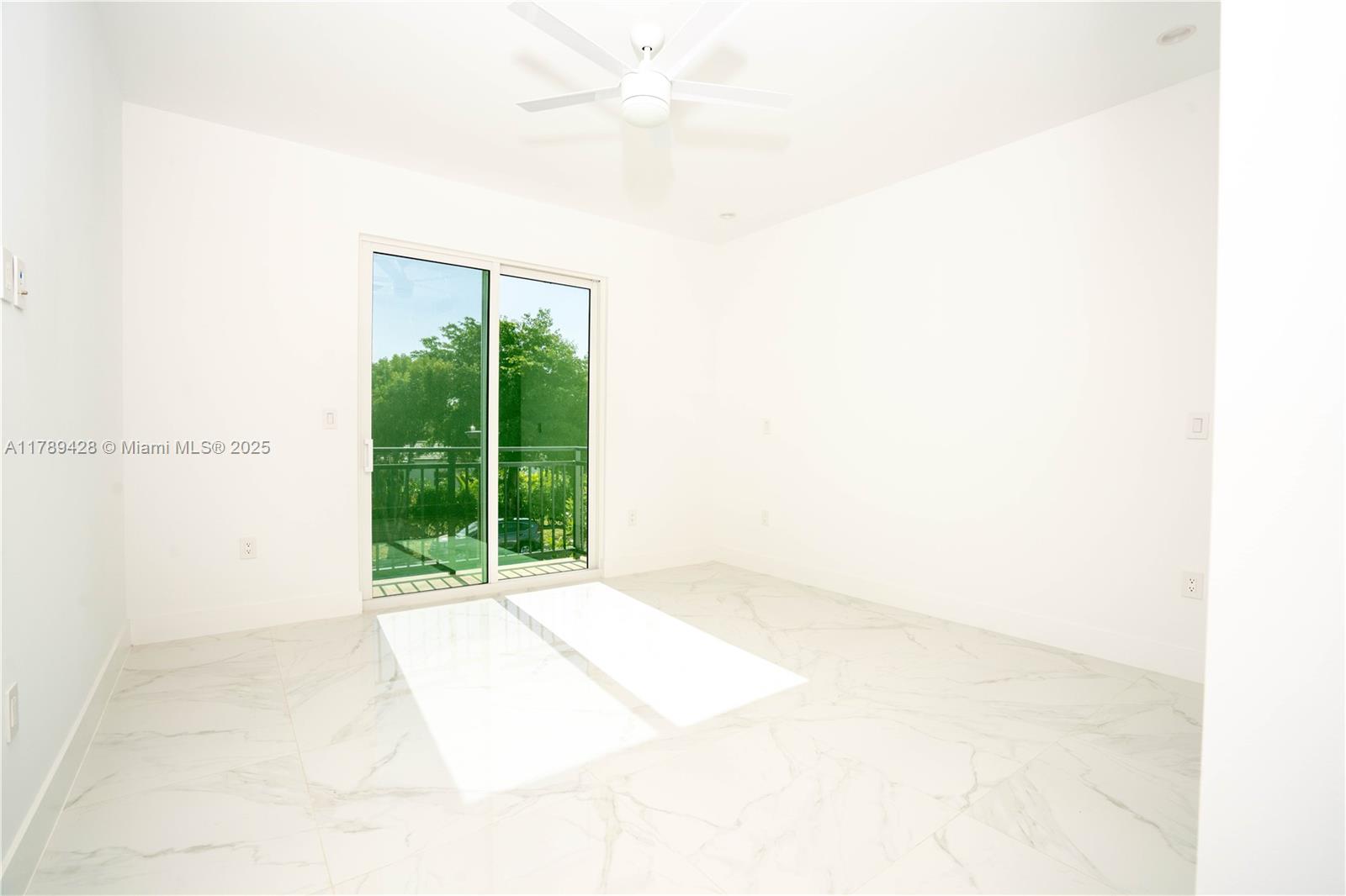 BRICKELL ESTATES - Residential