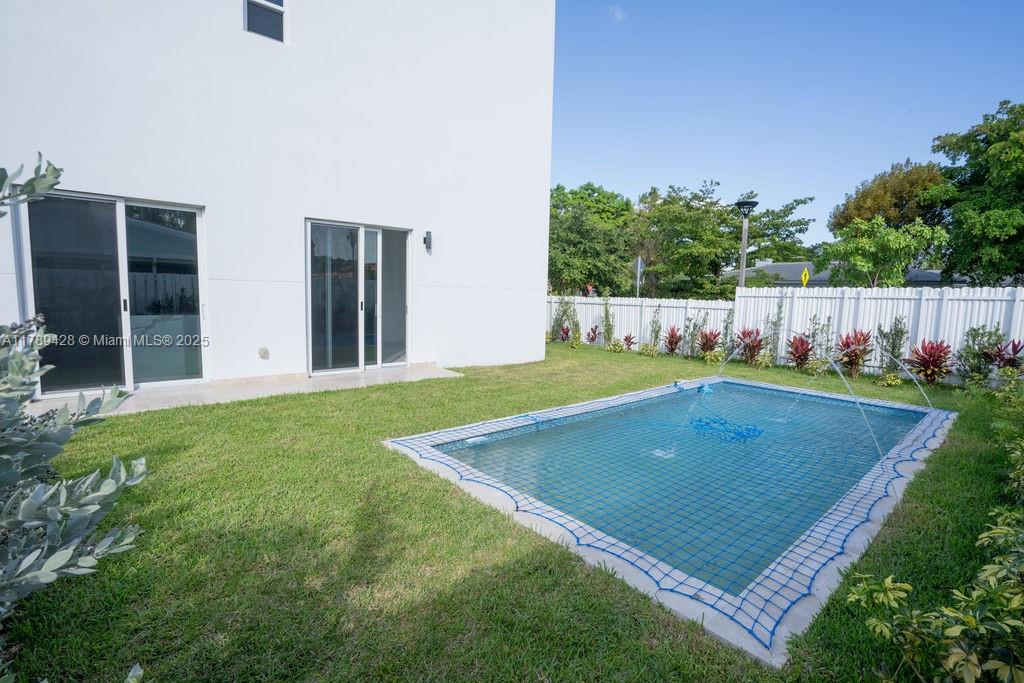 BRICKELL ESTATES - Residential