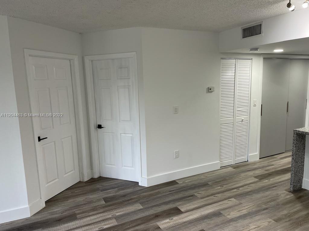 VERABELLA FALLS CONDO - Residential Lease