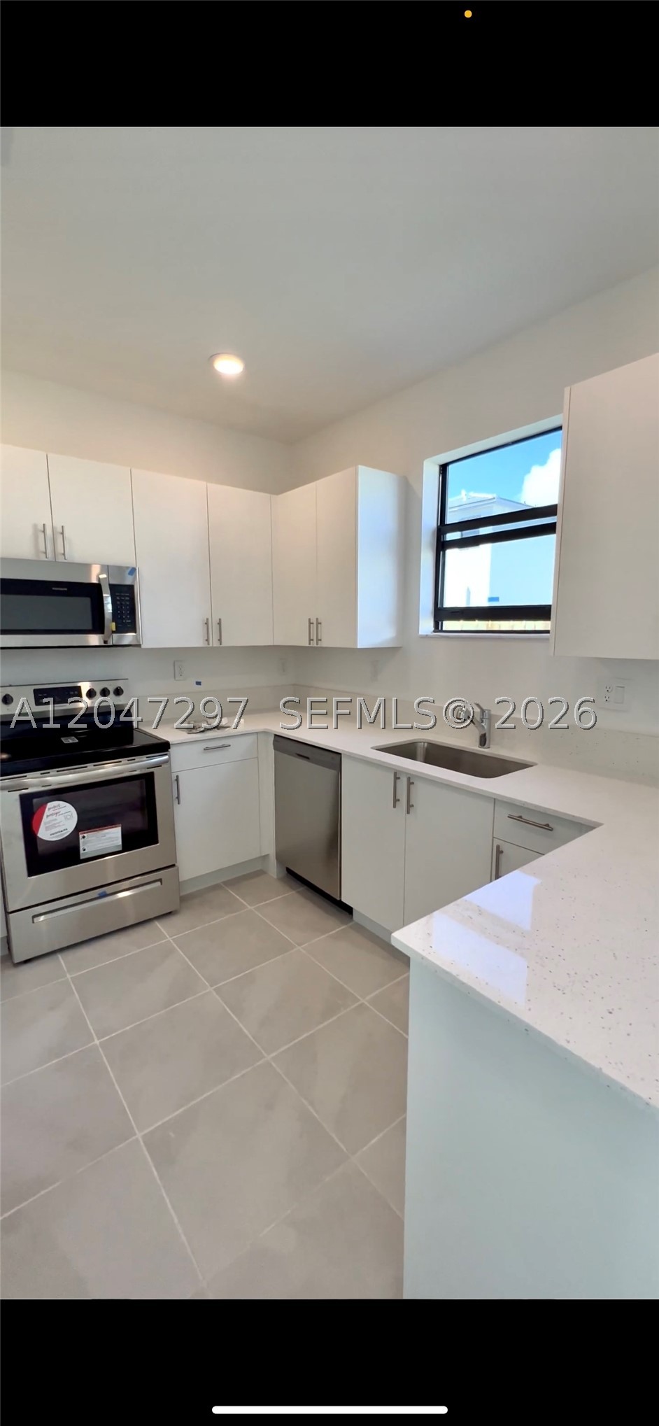 PINE ISLE - Residential Lease