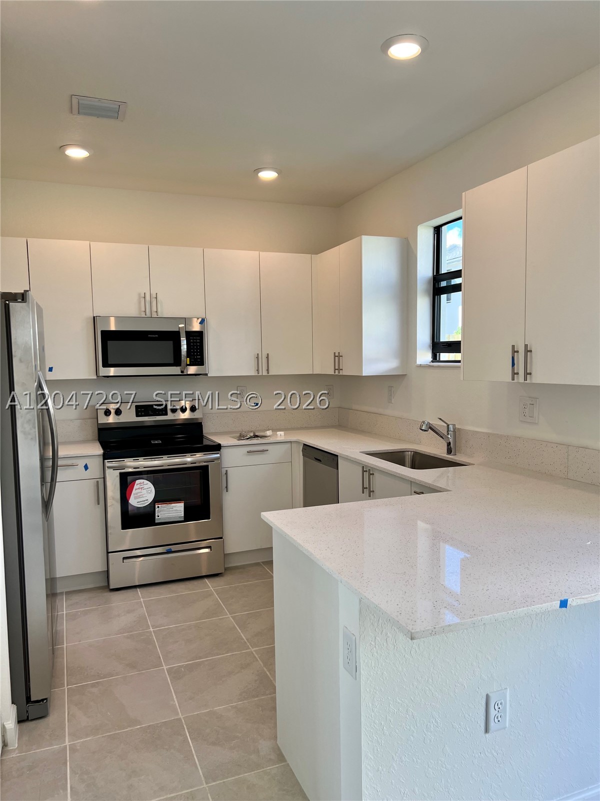 PINE ISLE - Residential Lease