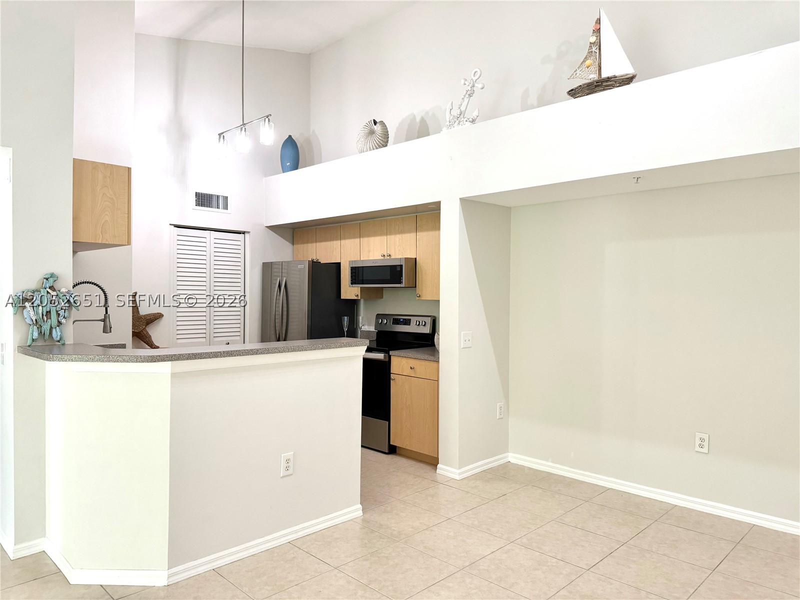 VILLA DEL SOL CONDO - Residential Lease
