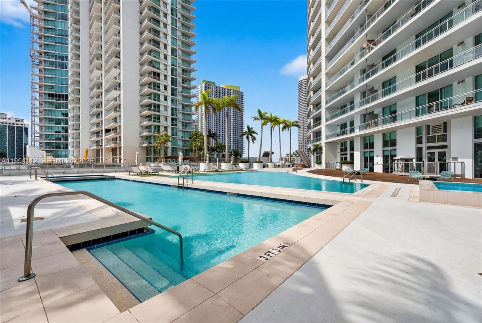 IVY CONDO - Residential