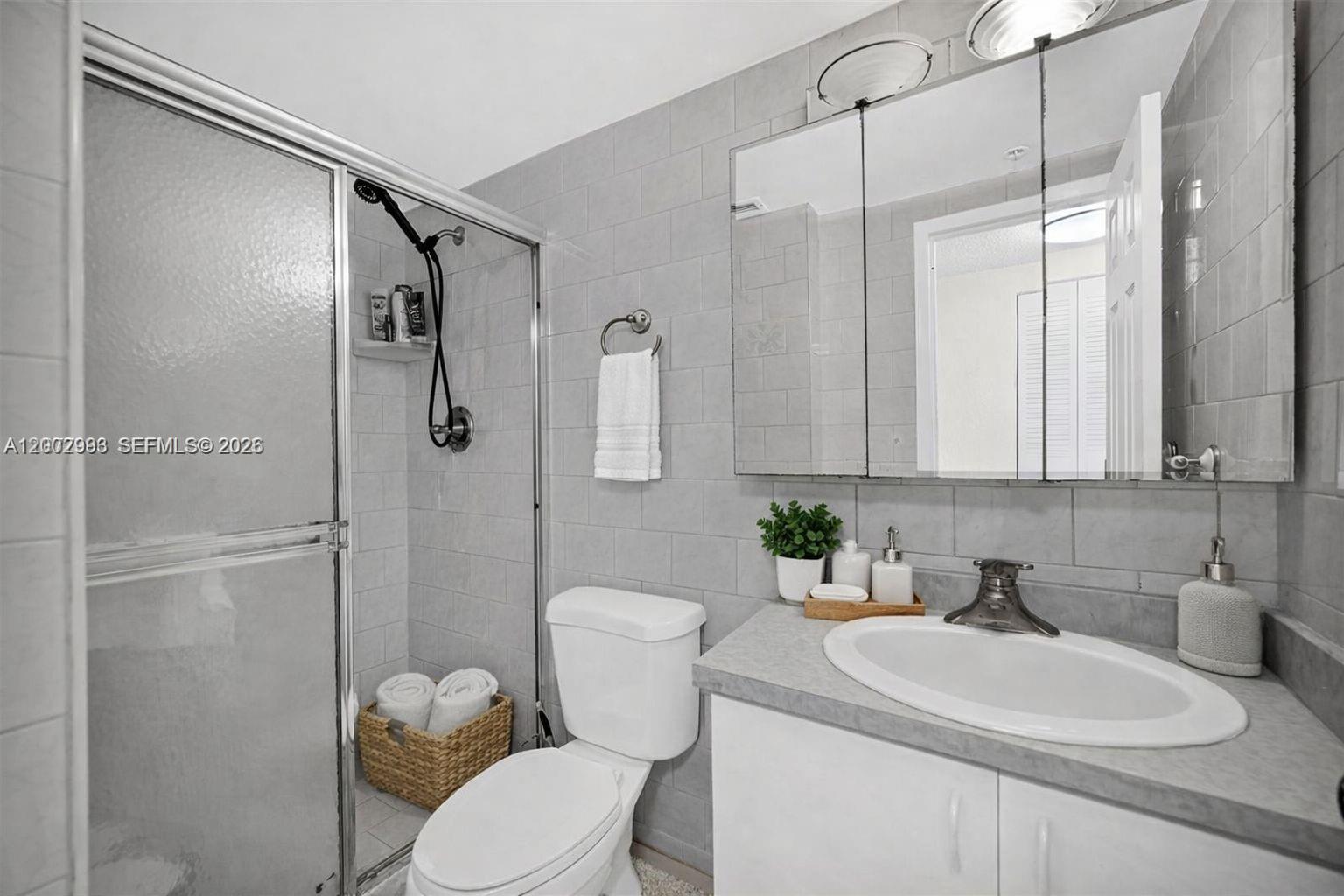 CLEARVIEW TOWERS CONDO - Residential