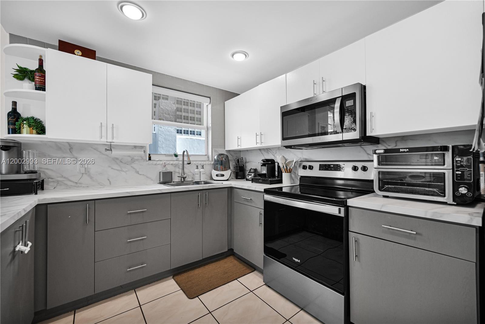 CLEARVIEW TOWERS CONDO - Residential