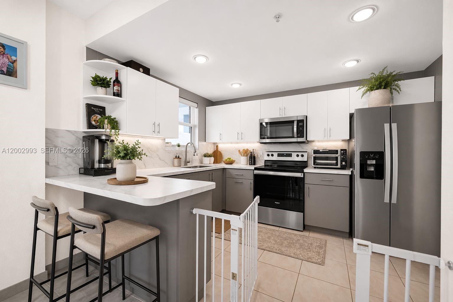 CLEARVIEW TOWERS CONDO - Residential