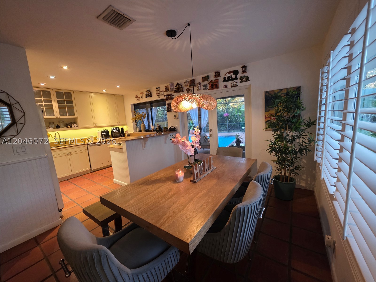 PINE MEADOWS SEC 3 - Residential Lease