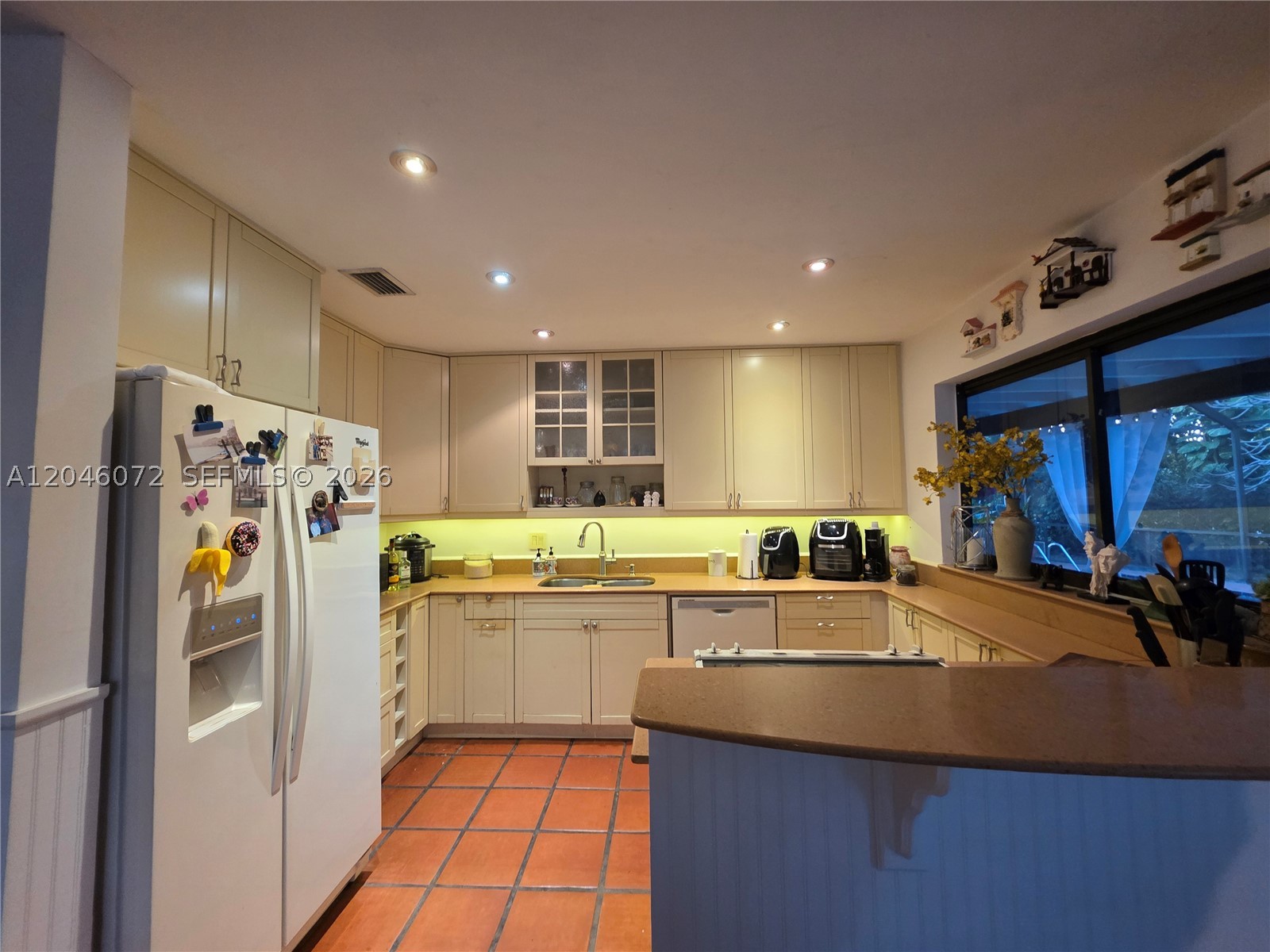 PINE MEADOWS SEC 3 - Residential Lease