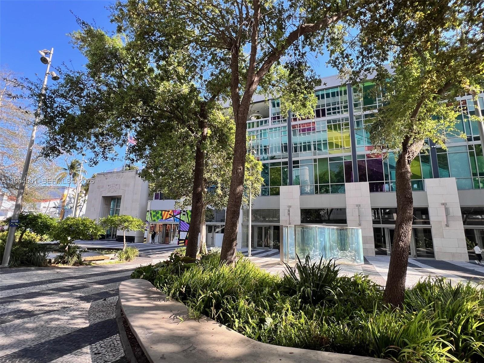 LINCOLN TOWERS CONDO - Residential