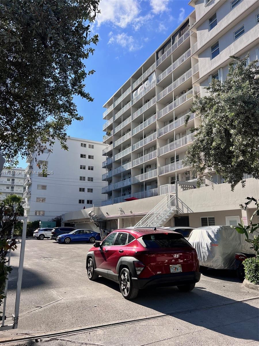 LINCOLN TOWERS CONDO - Residential