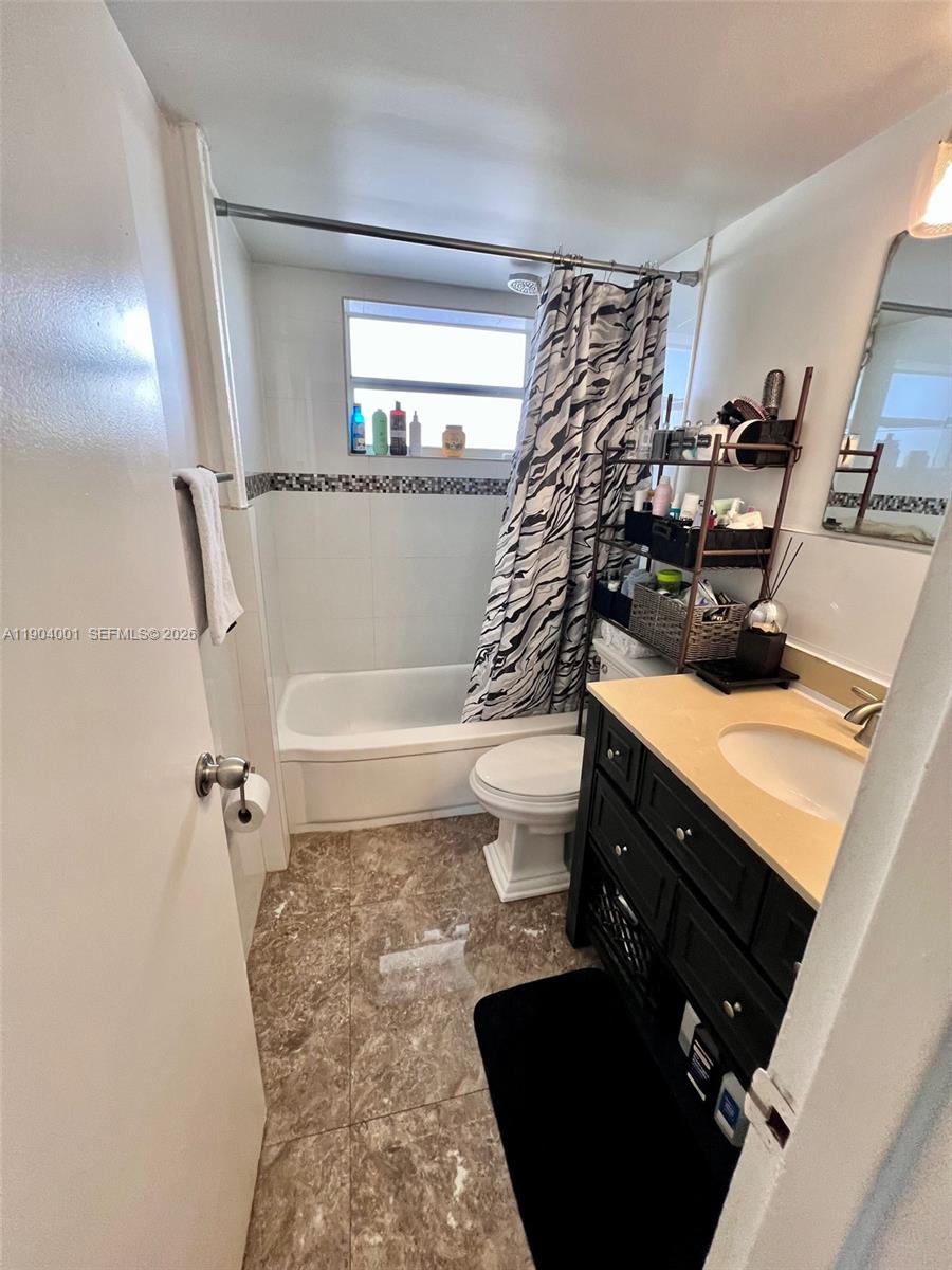 LINCOLN TOWERS CONDO - Residential