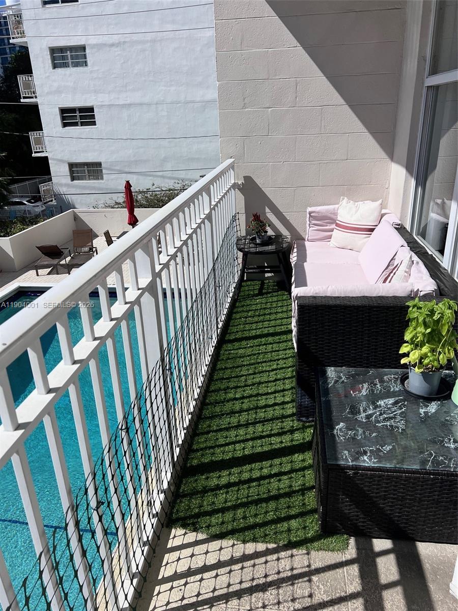 LINCOLN TOWERS CONDO - Residential