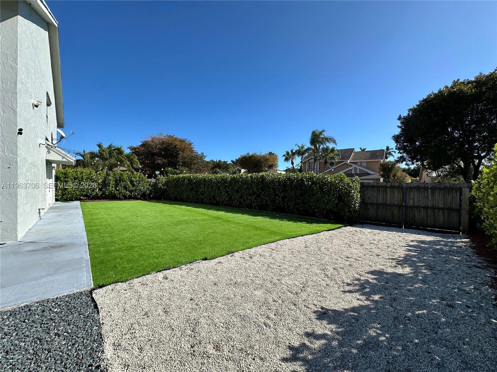 LAKES BY THE BAY SEC 4 - Residential Lease