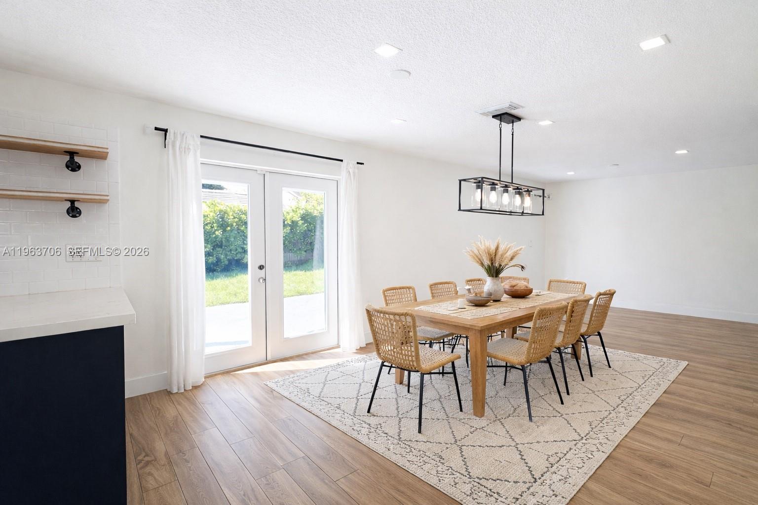 LAKES BY THE BAY SEC 4 - Residential Lease