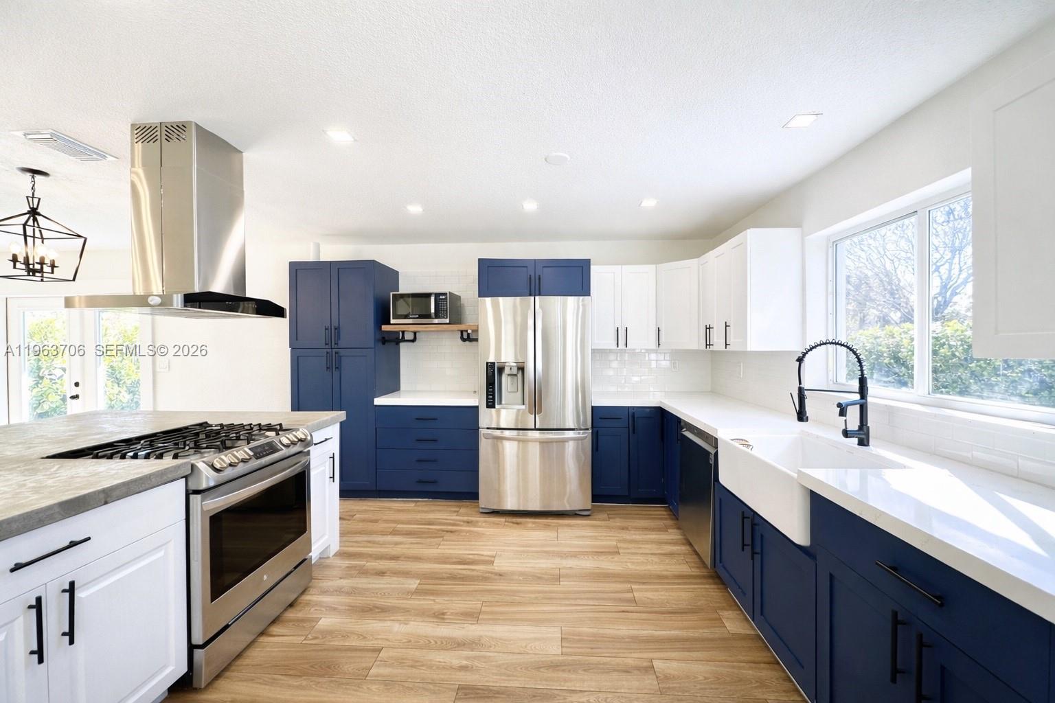LAKES BY THE BAY SEC 4 - Residential Lease