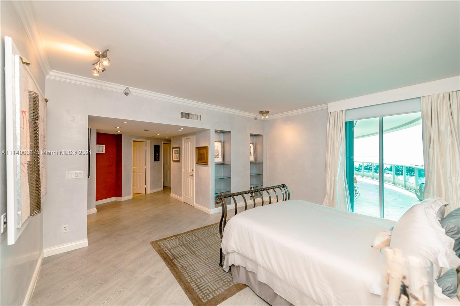 BRISTOL TOWER CONDO - Residential