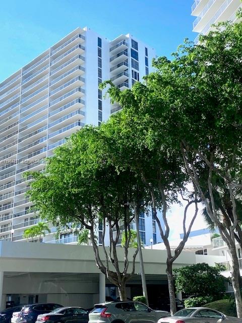 FLAMENCO CONDO TOWER I - Residential