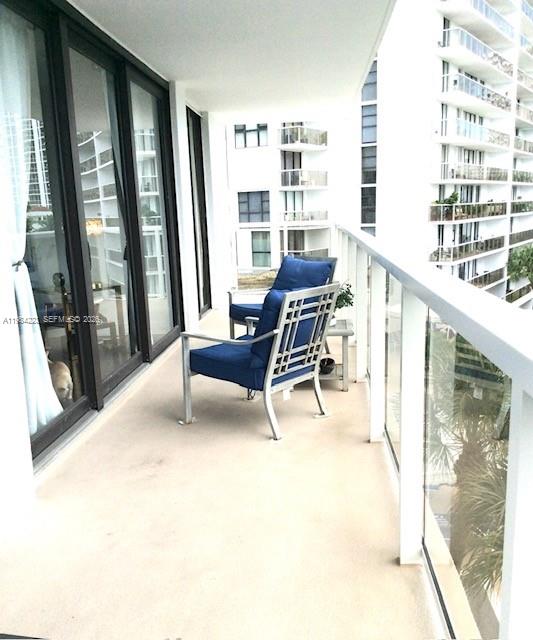 FLAMENCO CONDO TOWER I - Residential