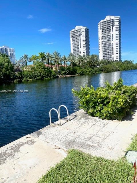 FLAMENCO CONDO TOWER I - Residential