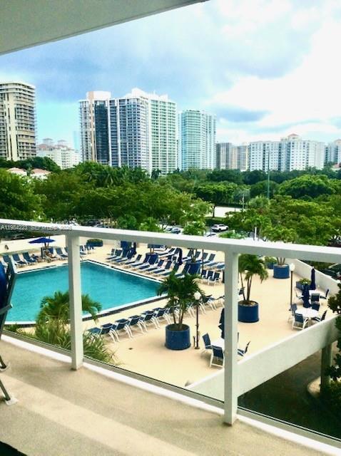 FLAMENCO CONDO TOWER I - Residential