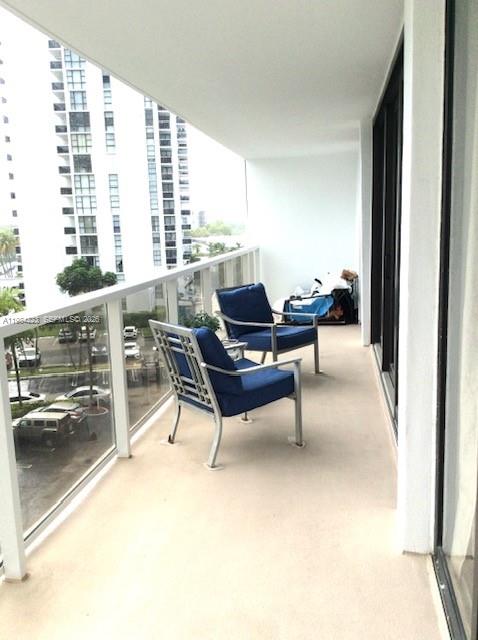 FLAMENCO CONDO TOWER I - Residential