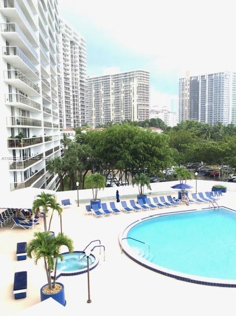 FLAMENCO CONDO TOWER I - Residential