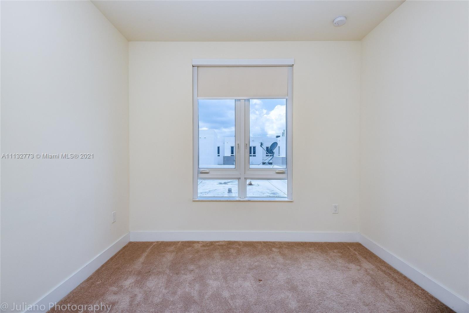 LANDMARK AT DORAL - Residential