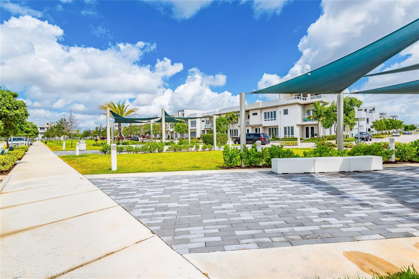 LANDMARK AT DORAL - Residential