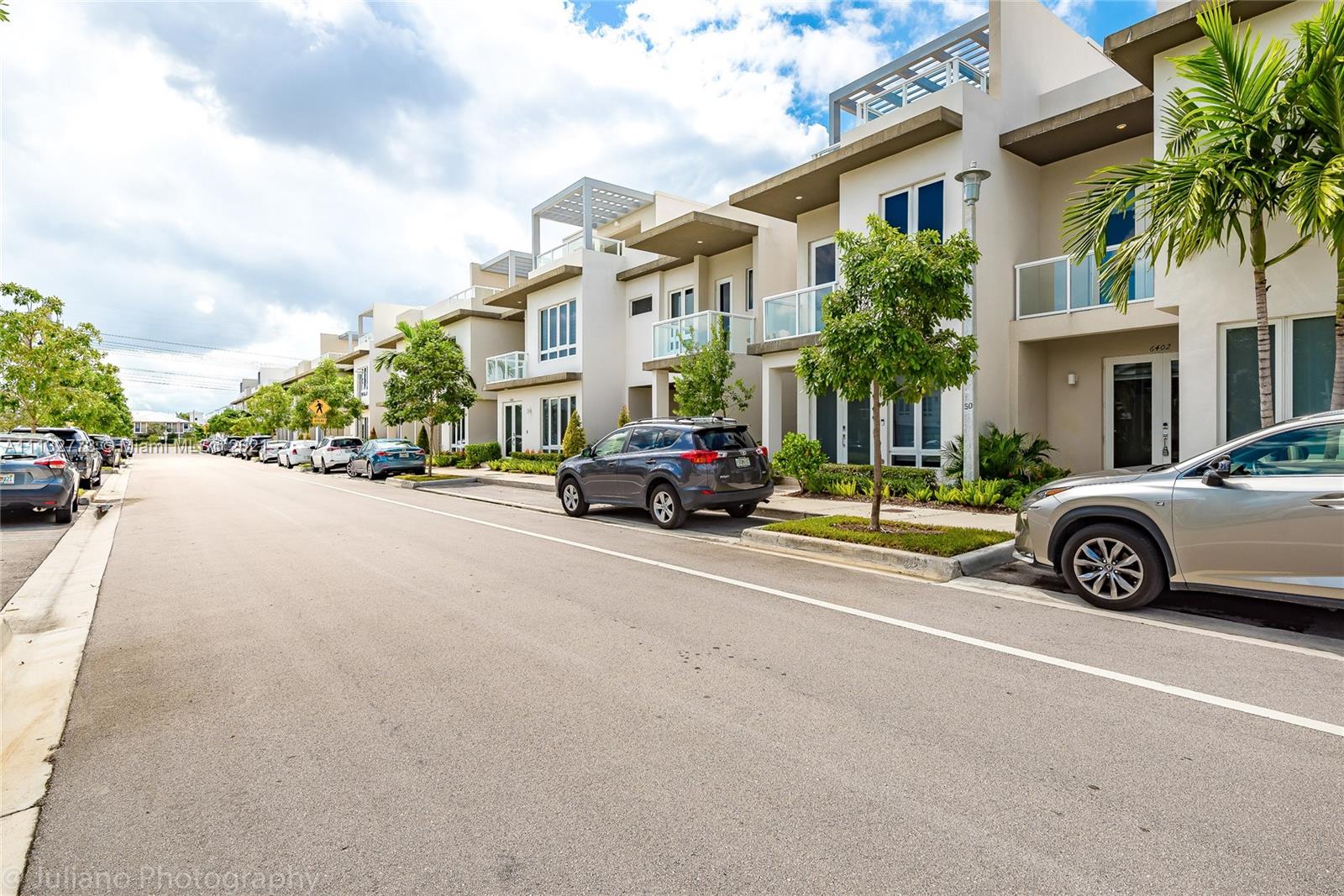 LANDMARK AT DORAL - Residential