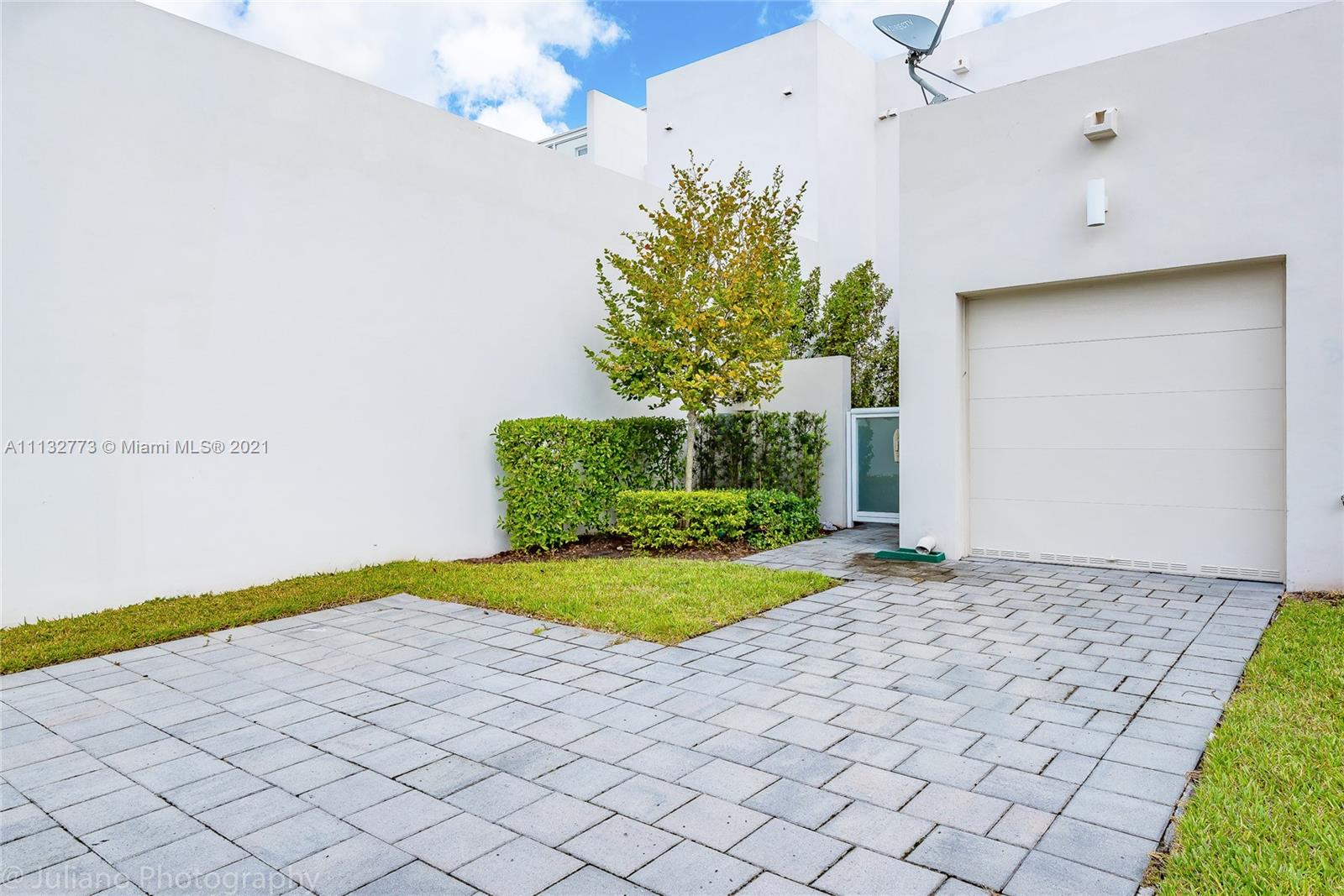 LANDMARK AT DORAL - Residential