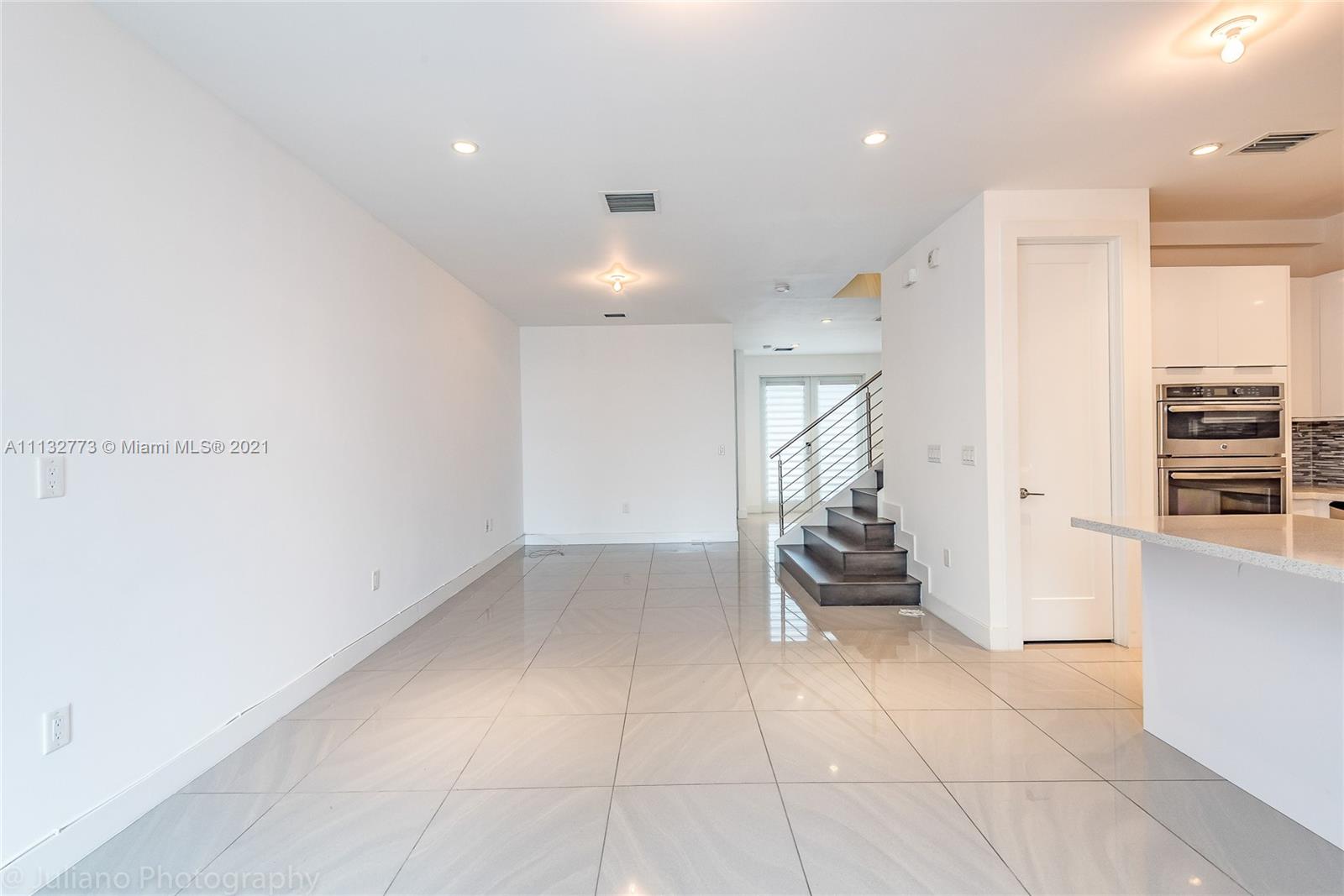 LANDMARK AT DORAL - Residential