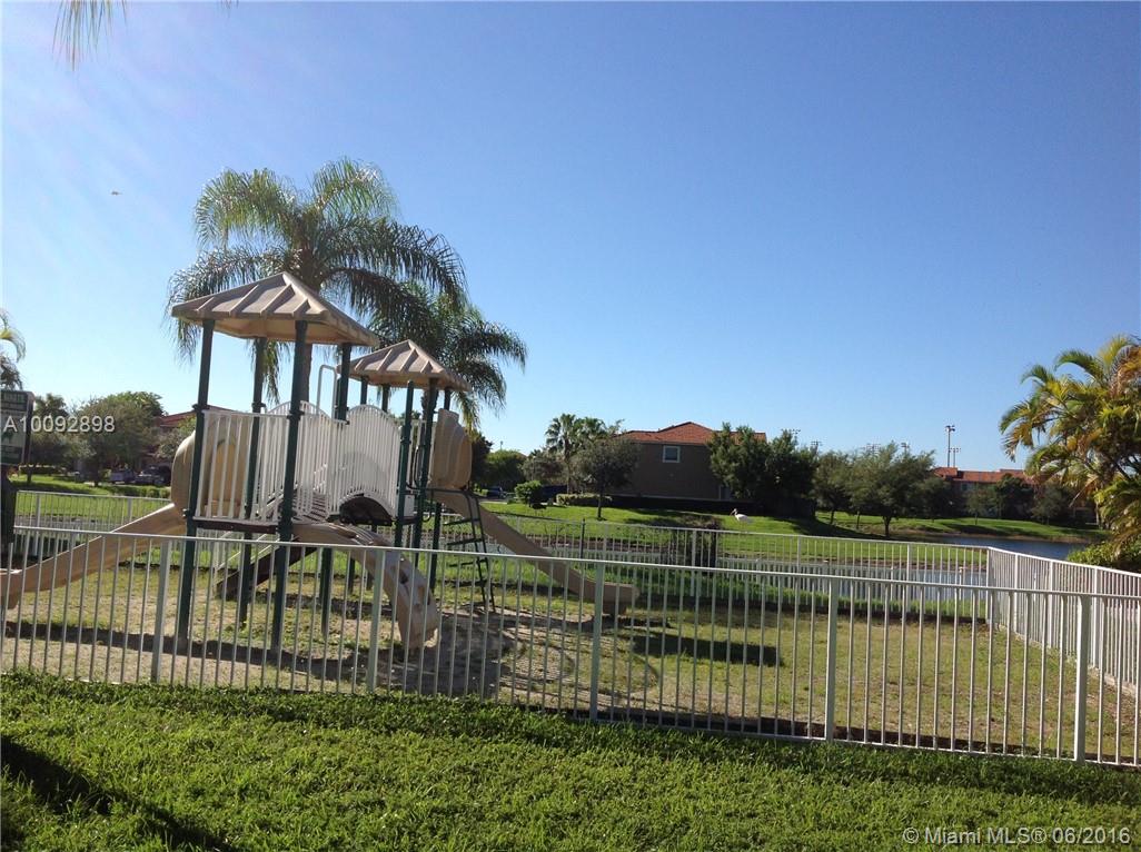Le Club At Old Cutler Con - Residential Lease