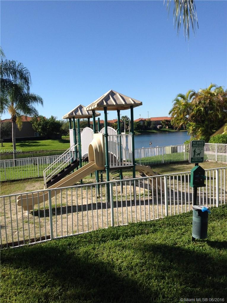 Le Club At Old Cutler Con - Residential Lease