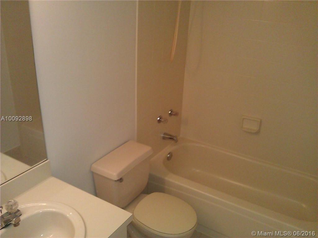 Le Club At Old Cutler Con - Residential Lease