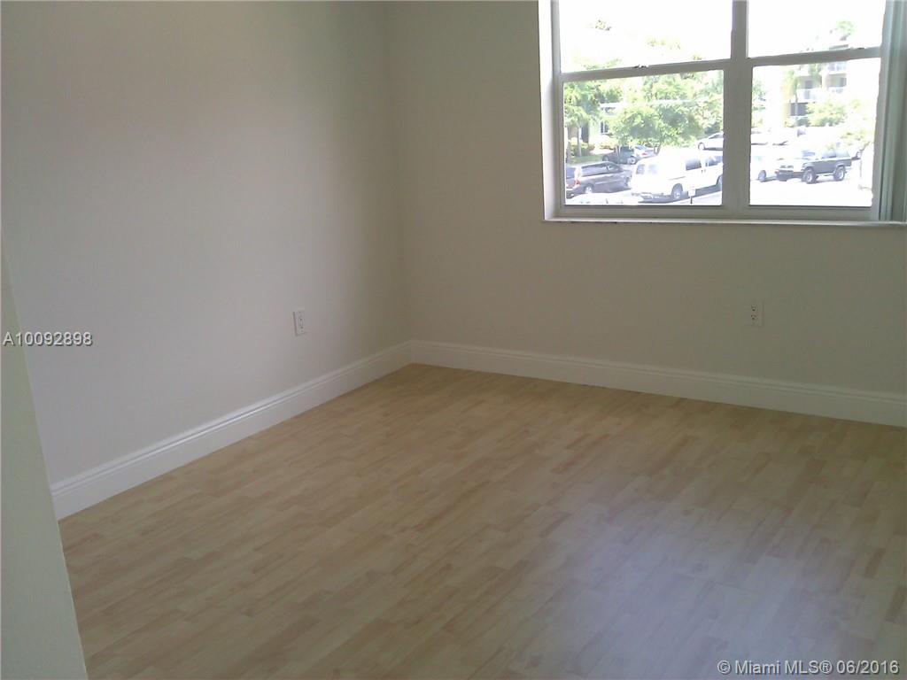 Le Club At Old Cutler Con - Residential Lease