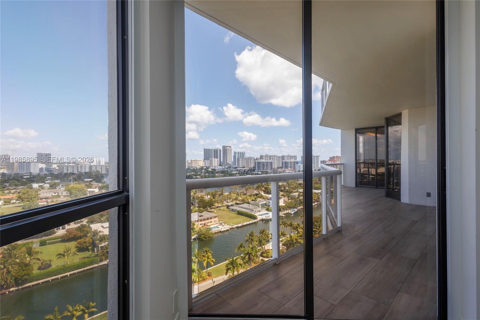 HARBORSIDE AT THE WATERWA - Residential