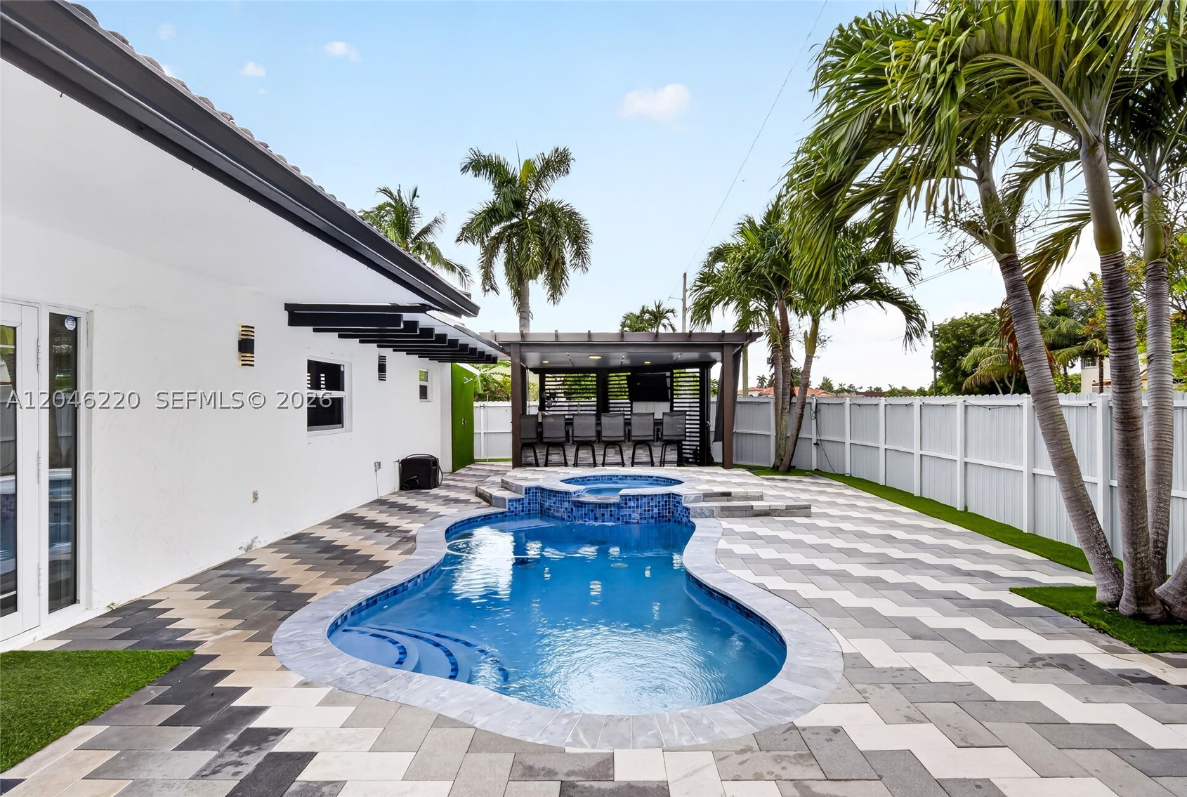 MAJESTIC HOMES - Residential