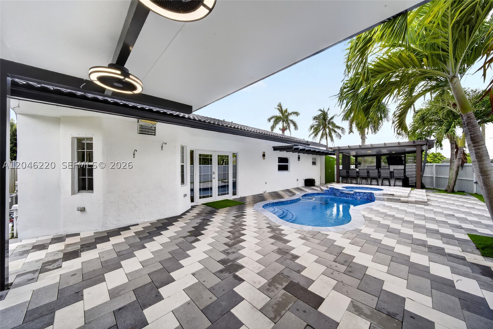 MAJESTIC HOMES - Residential