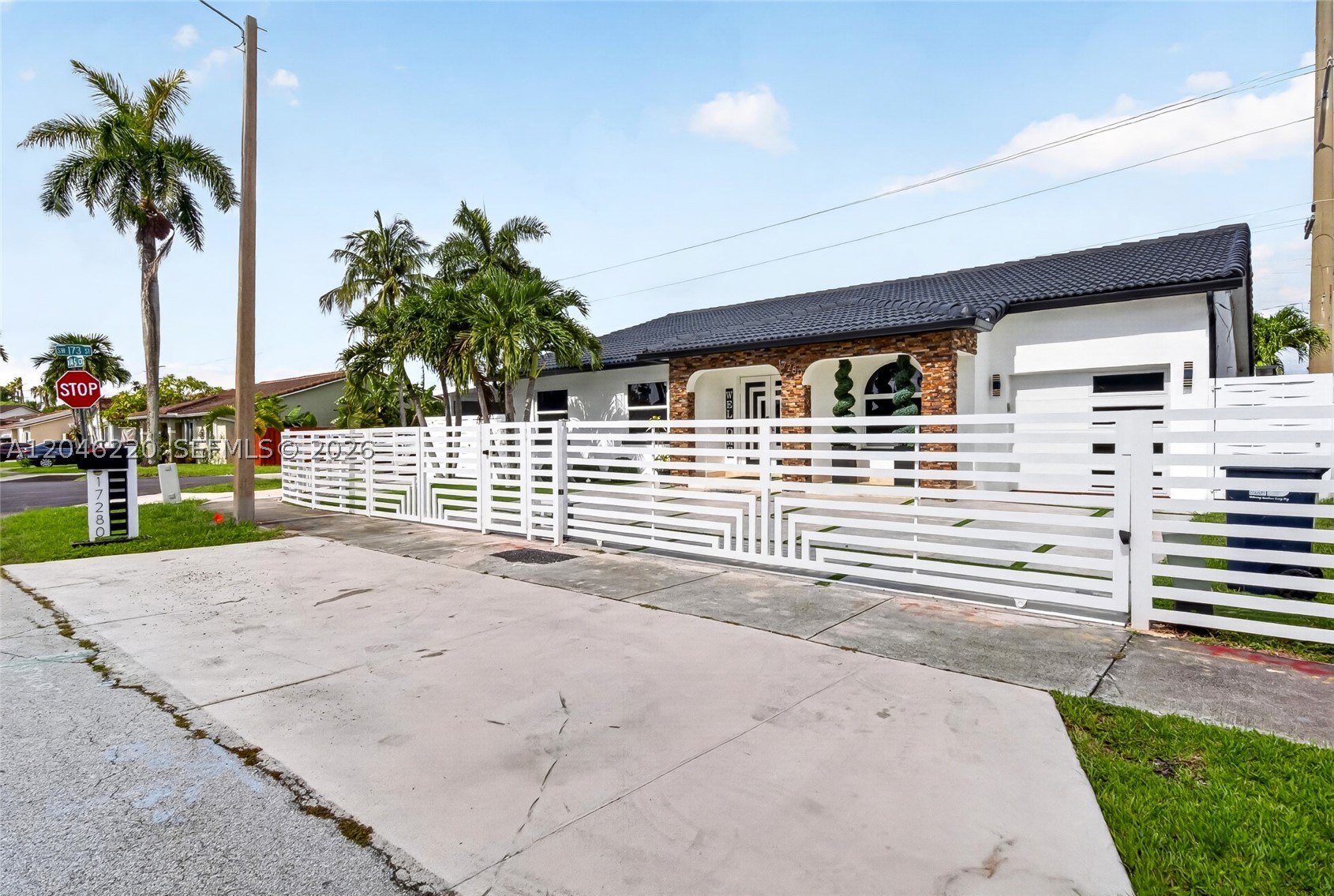 MAJESTIC HOMES - Residential