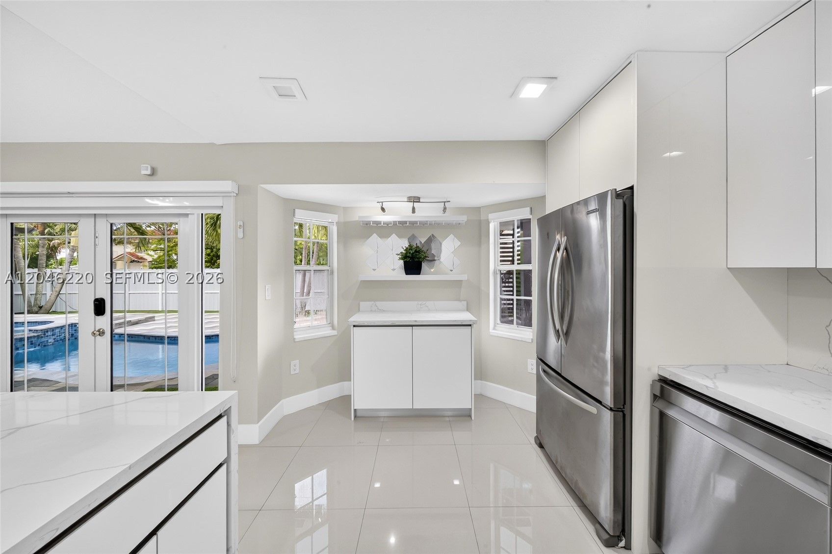 MAJESTIC HOMES - Residential