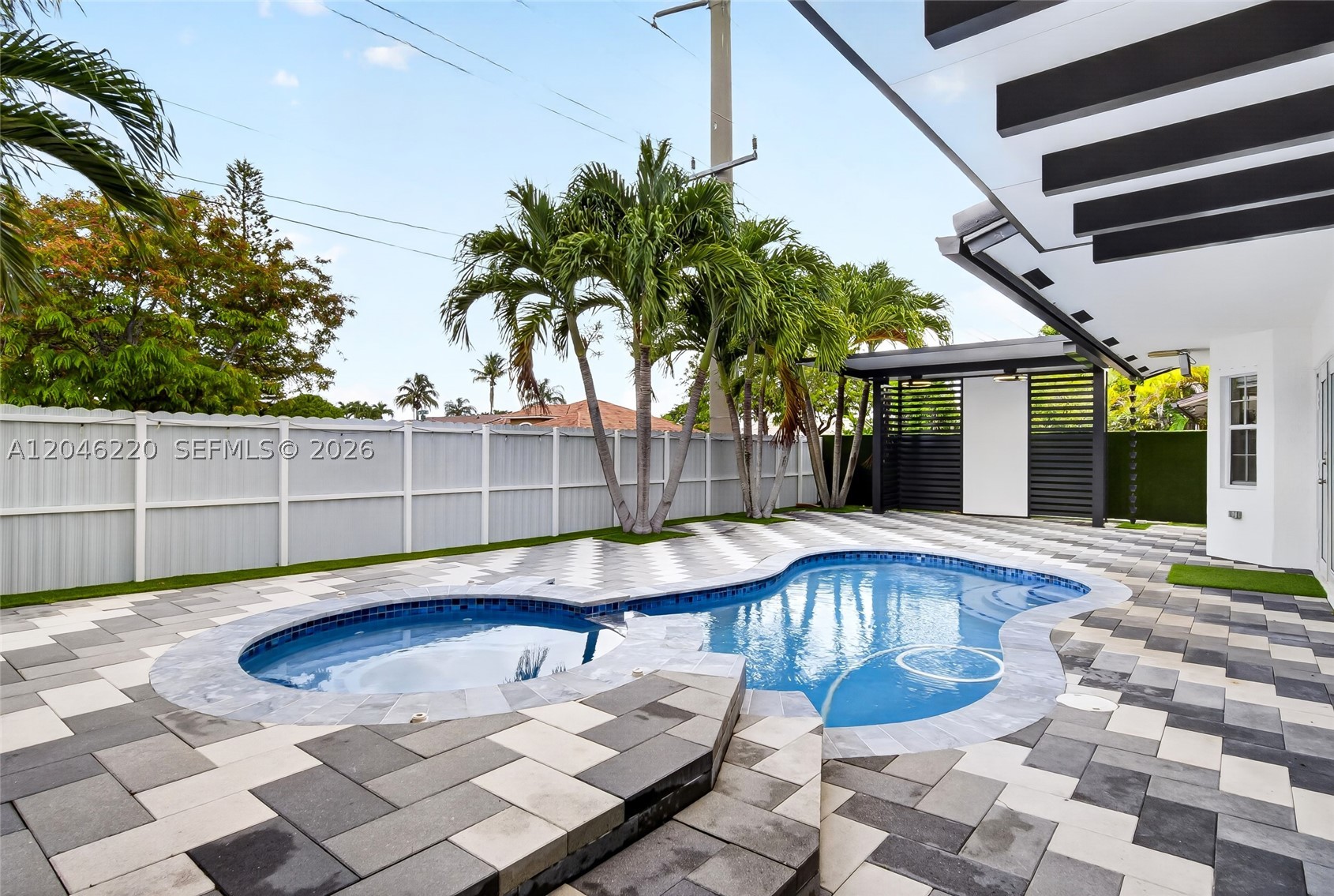 MAJESTIC HOMES - Residential