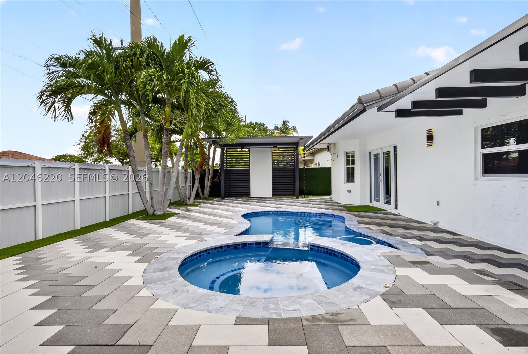 MAJESTIC HOMES - Residential