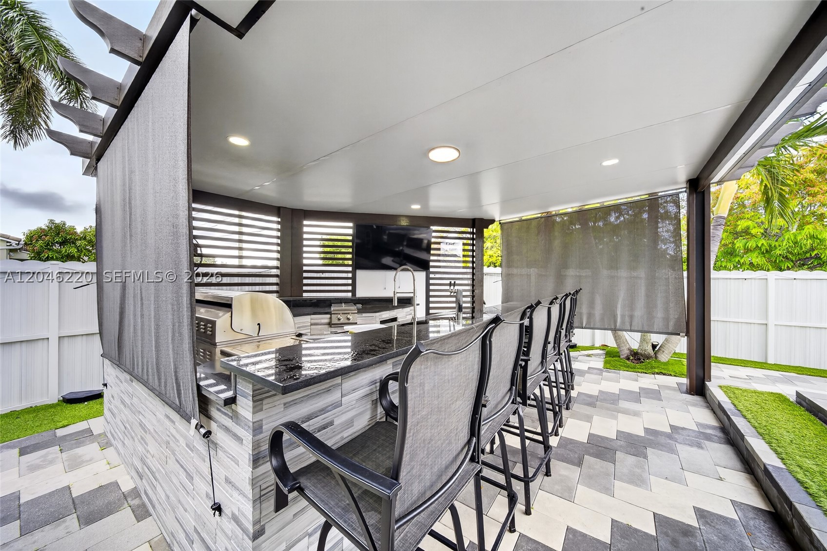 MAJESTIC HOMES - Residential