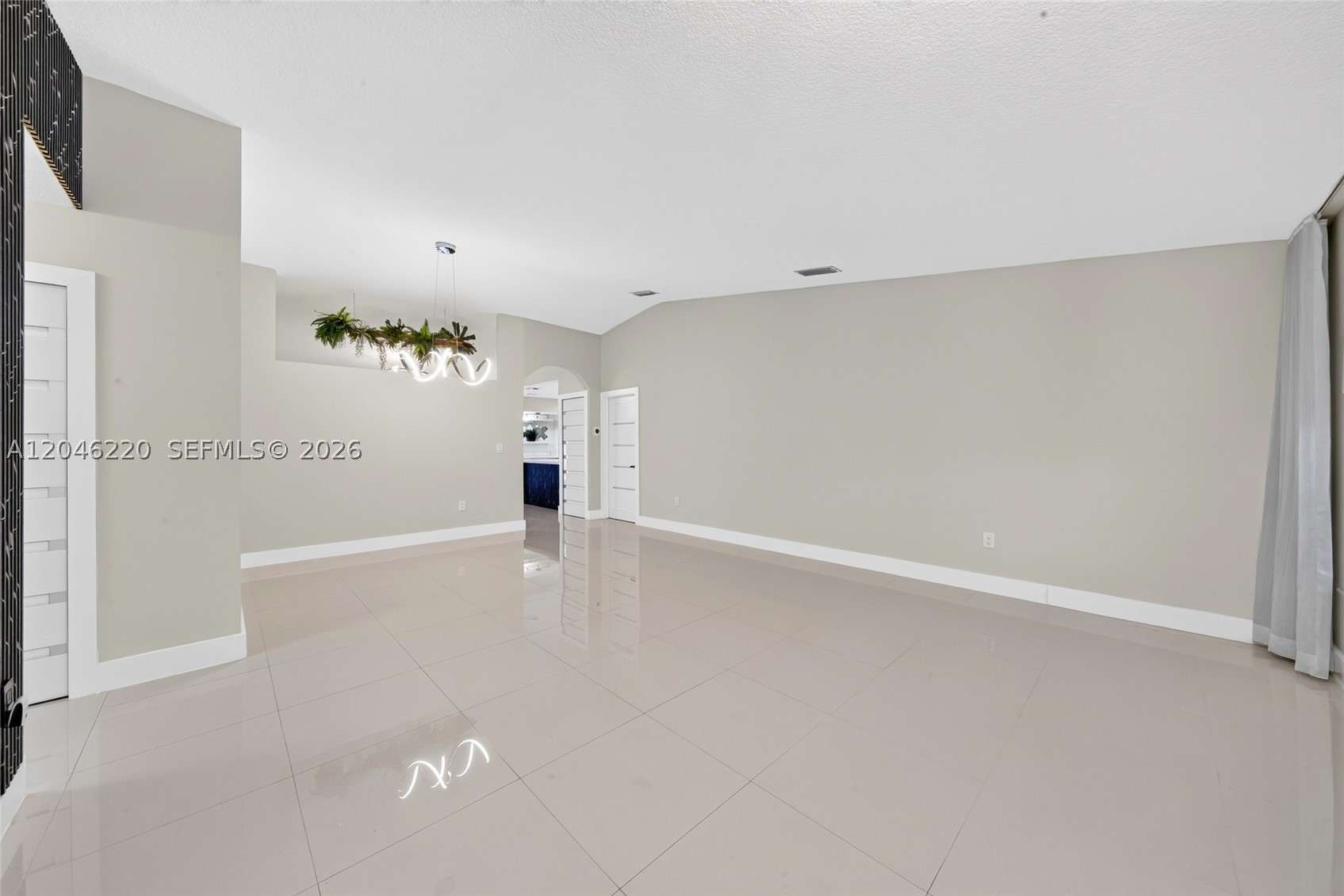 MAJESTIC HOMES - Residential
